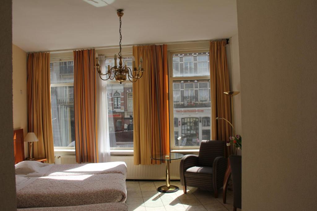 Hotel Alfa Amesterdão Quarto foto